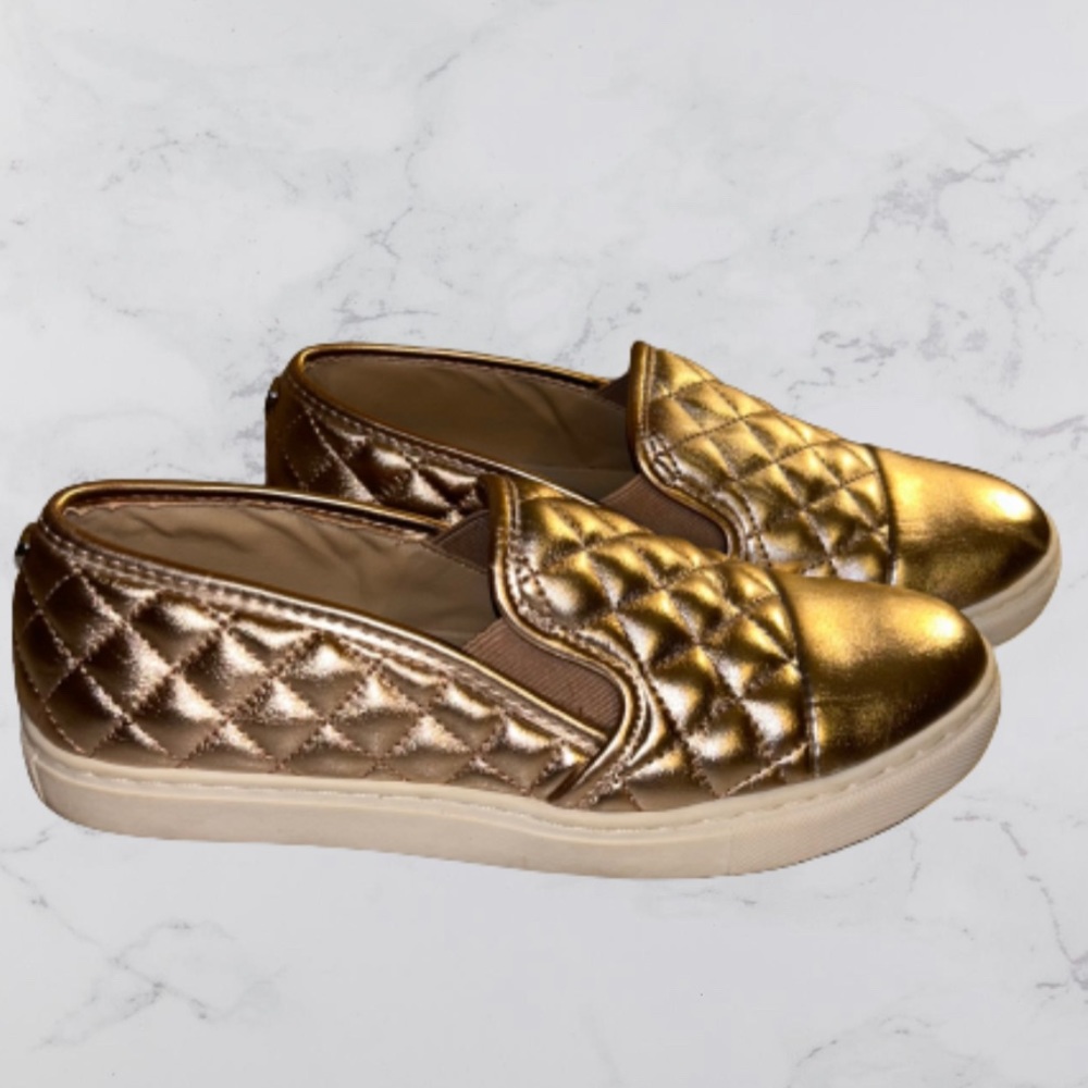 STEVE MADDEN l Zaander Slip Ons Rose Gold